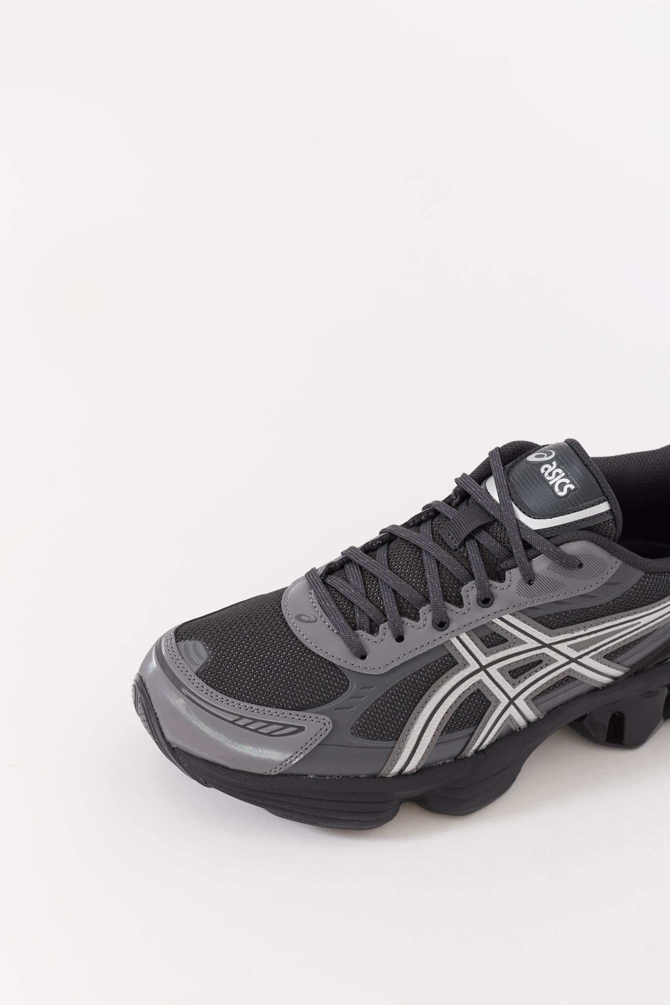 ASICS GRAPHITE GREY GEL KINETIC FLUENT SNEAKERS
