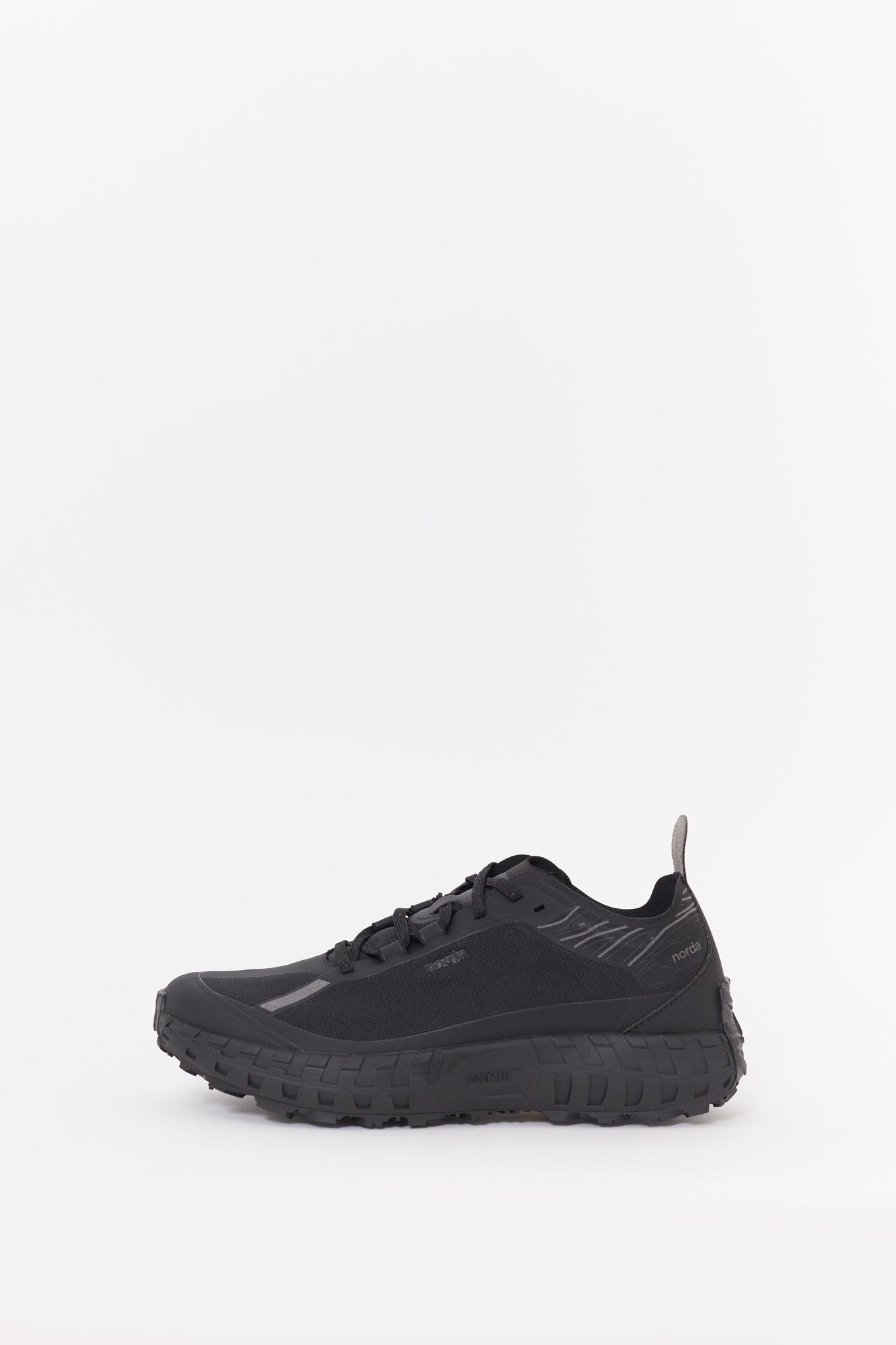NORDA STEALTH BLACK 001A SNEAKERS