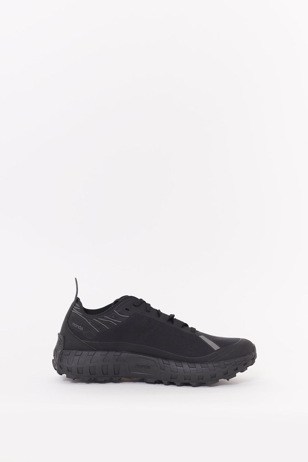 NORDA STEALTH BLACK 001A SNEAKERS