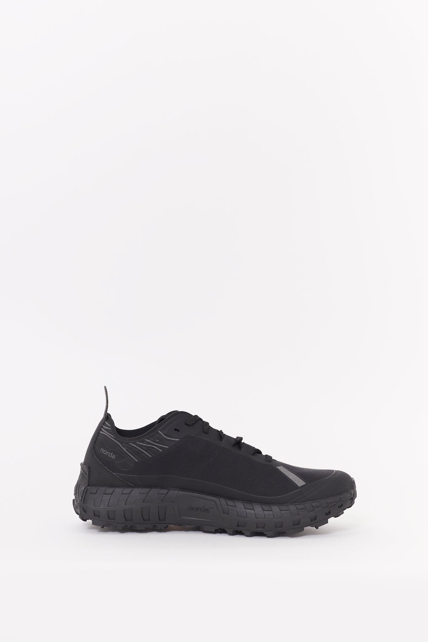 NORDA STEALTH BLACK 001A SNEAKERS