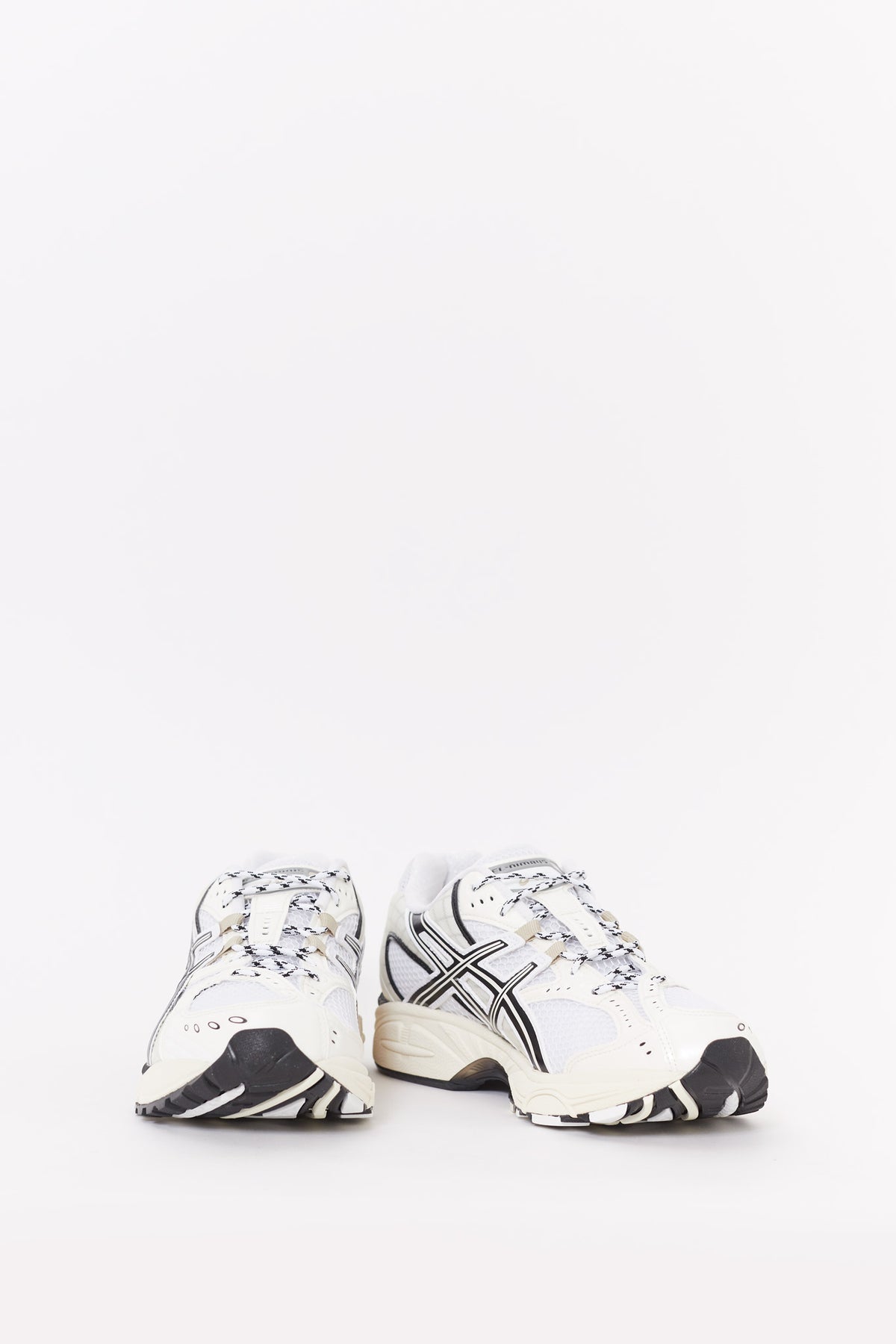 ASICS WHITE IVORY GEL NIMBUS 101 SNEAKERS