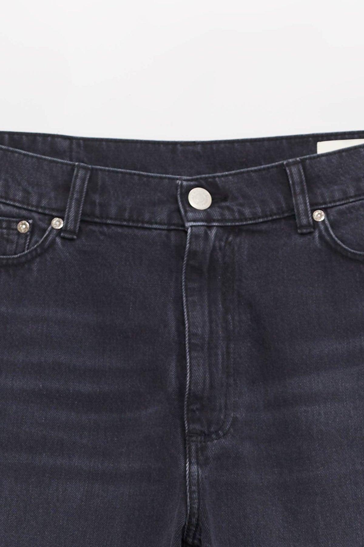 MFPEN RINSED BLACK FREQUENT JEANS