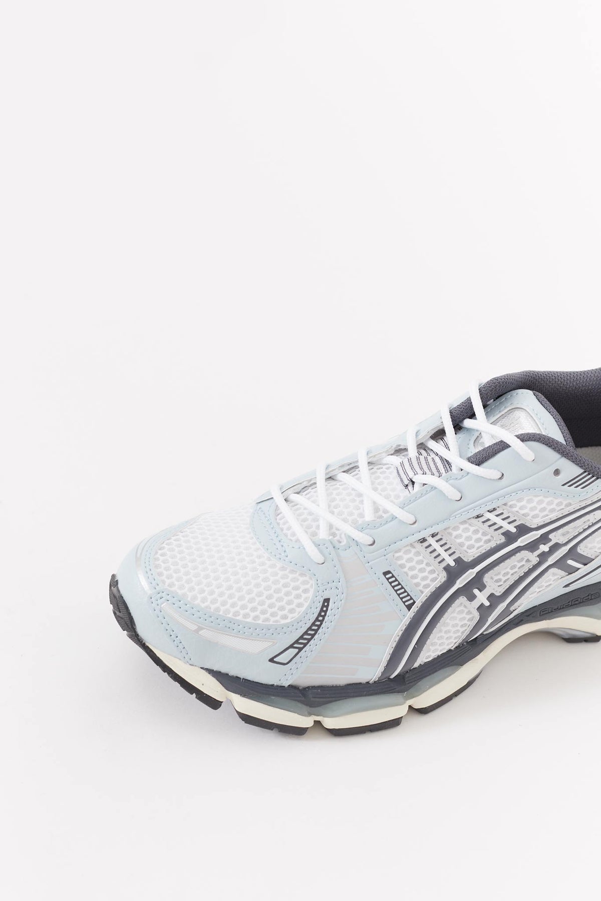 ASICS WHITE CARRIER GREY GEL KAYANO 121 SNEAKERS