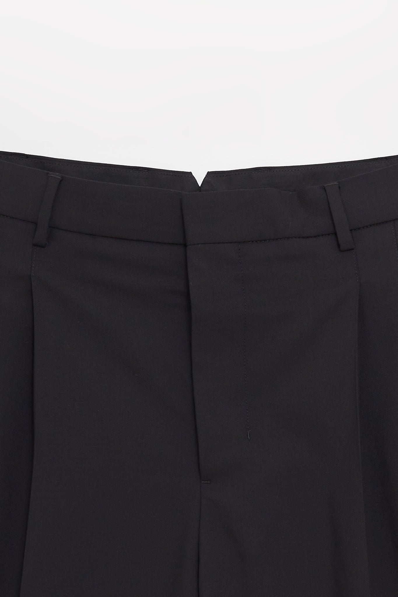 AMI NOIR WIDE BERMUDA SHORTS
