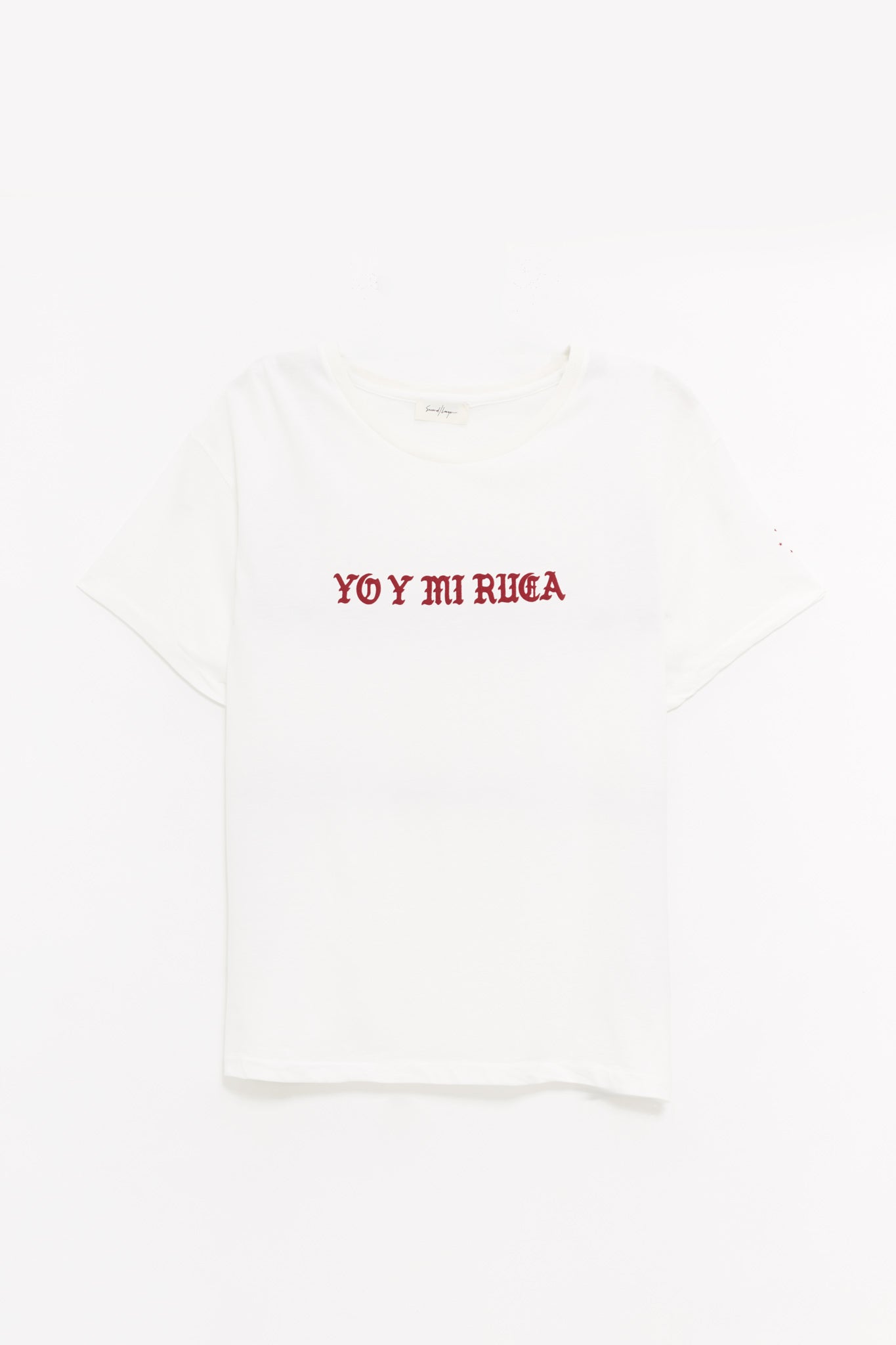 SECOND LAYER WHITE YO Y MI RUCA T SHIRT