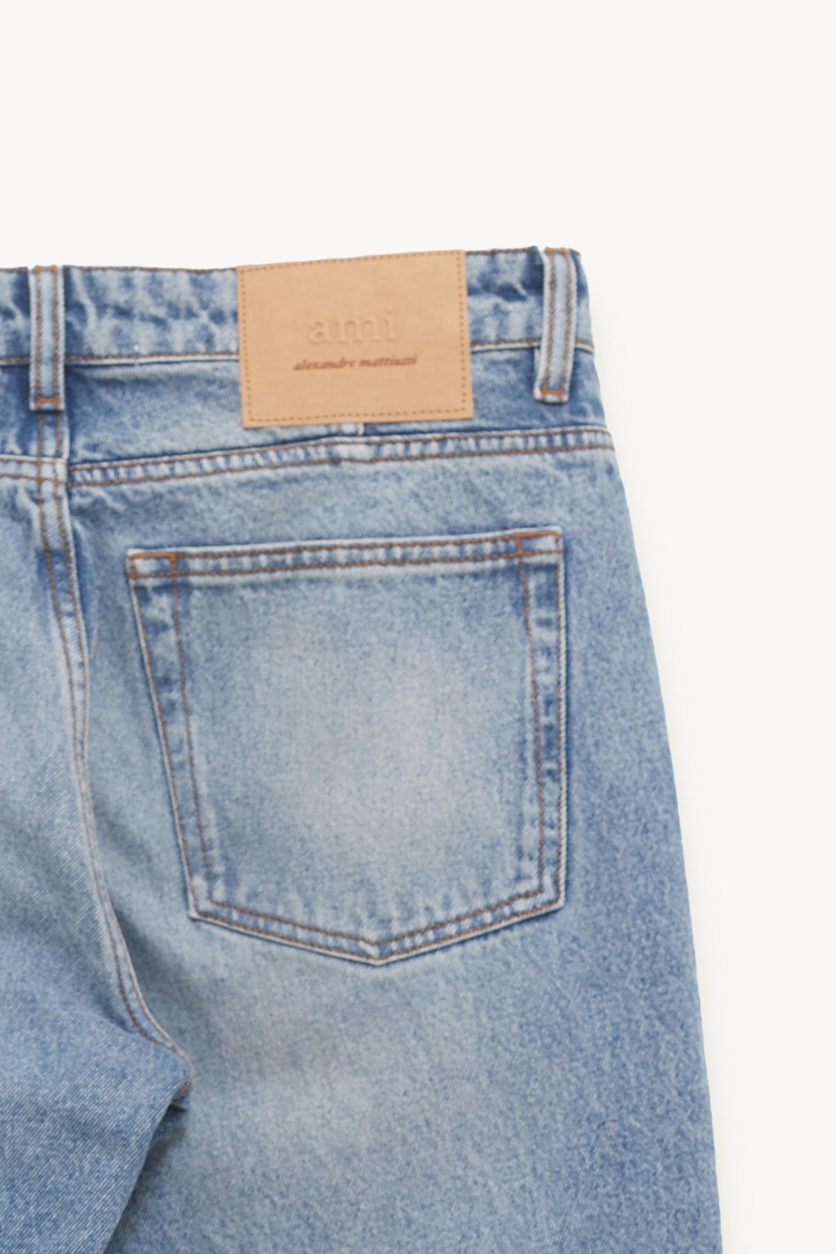 AMI USED BLUE CLASSIC FIT JEANS
