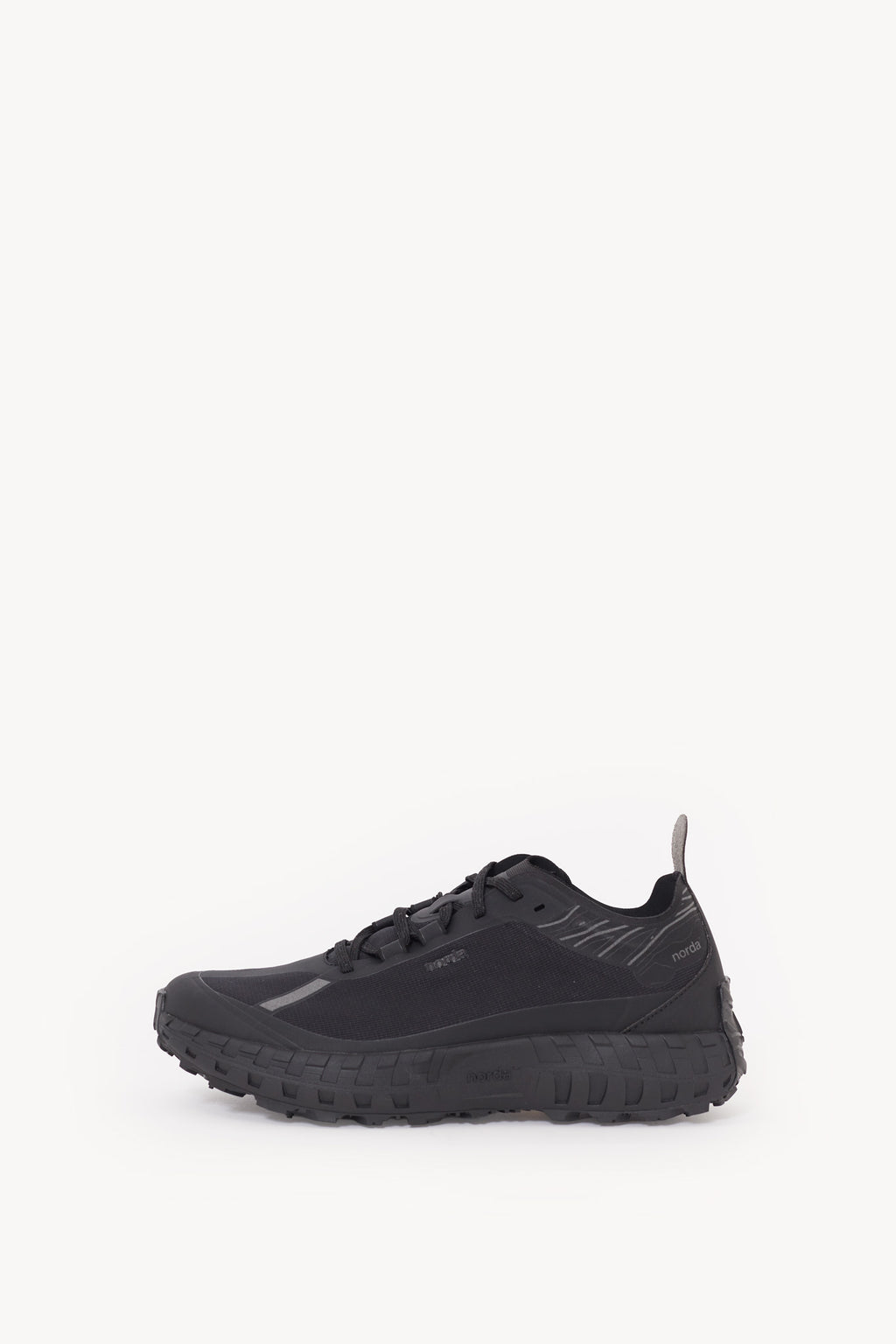 NORDA STEALTH BLACK 001A SNEAKERS